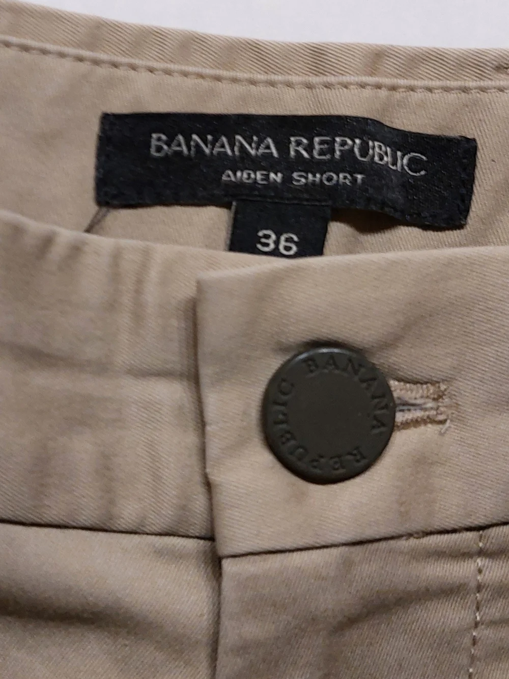 Banana Republic Men's Stretch Flat-Front Shorts - Beige